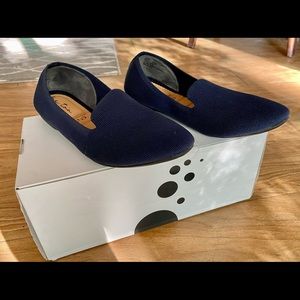 Me Too Navy BREA FLAT sz 9.5M